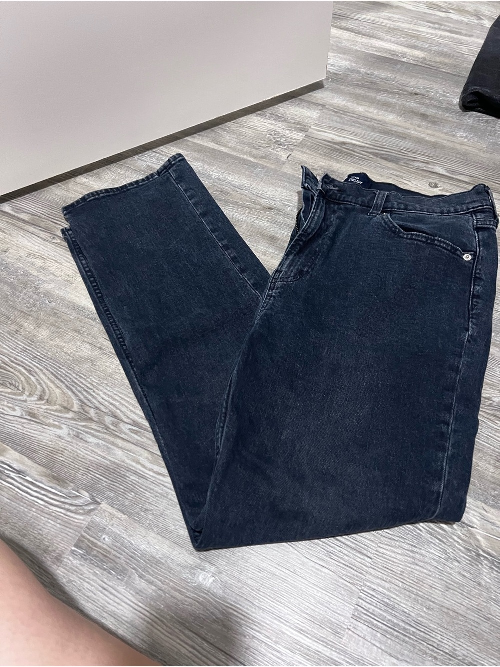 GAP women’s  Black high-rise, straight denim jeans